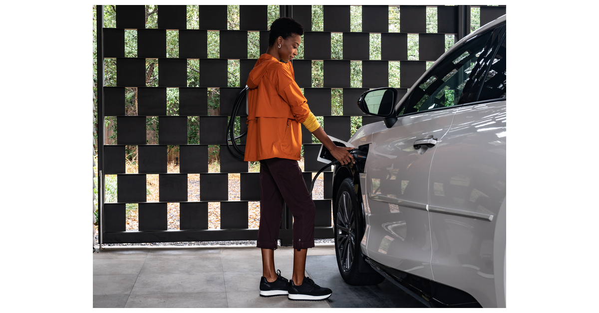 chargepoint-and-lexus-to-provide-rz-450e-drivers-with-convenient,-accessible-charging-solutions